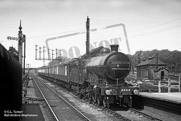 4444 1932-07 Finsbury Park
