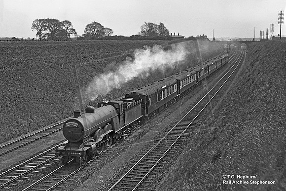 4444 1937-05-10 Essendine