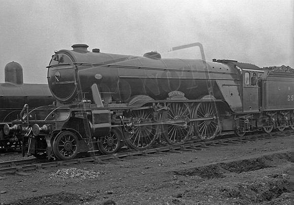 LNER 2555 1920s  Is it Grantham?