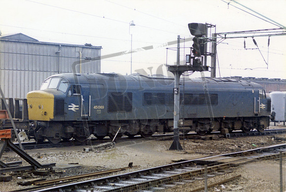 45069 1980s Bescot
