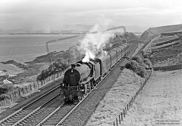 61330 1965-09 near Kinghorn