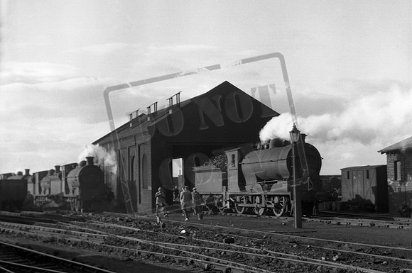 4603 1950-05-27 Seafield shed