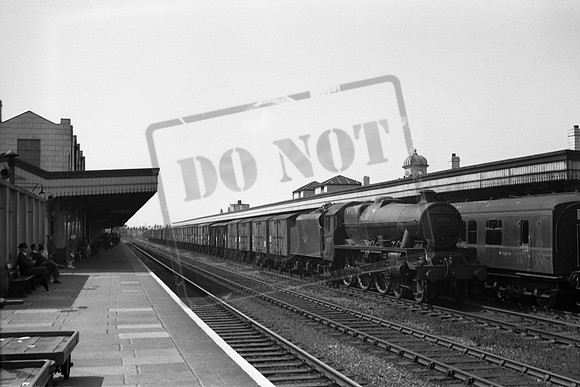 45577 1962-06-27 Cardiff