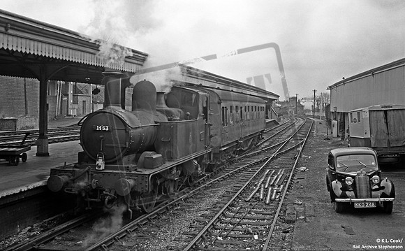 1453 1961-04-01 High Wycombe
