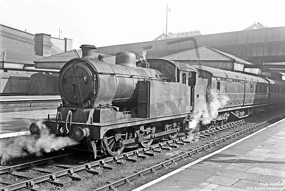 69621 1950s Nottingham Victoria