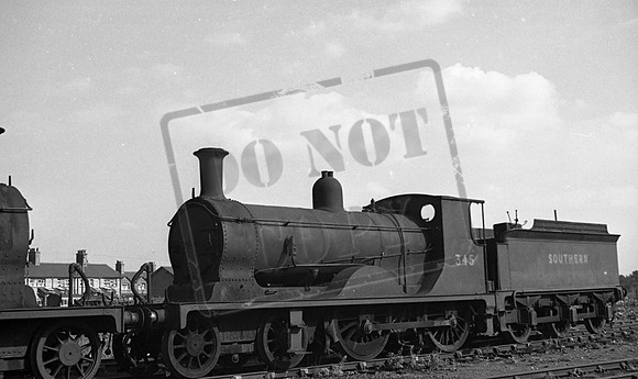 345 1949c Eastleigh shed -ROneg-1909-892-174