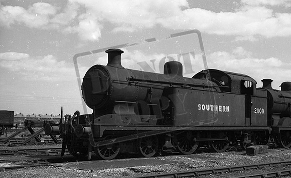 2009 1951c Eastbourne shed-ROneg-1909-892-311