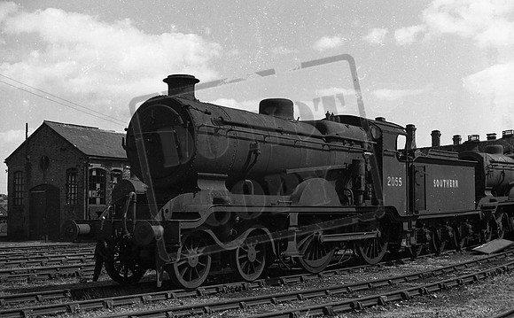 2055 1951c Eastbourne shed -ROneg-1909-892-314