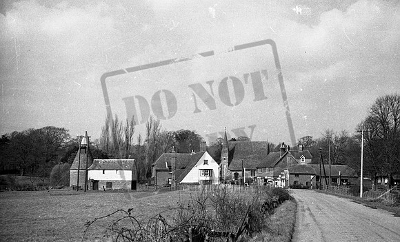 Newenden looking north-ROneg-1909-892-010