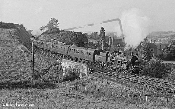 77014 1966-10-16 near Spetisbury