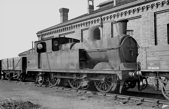 69260 1956-05-13 Newark