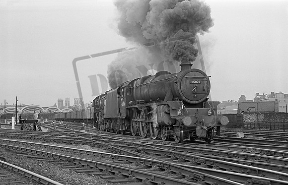 45076 1964-07 York