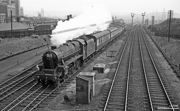 45101 1950s near Kirkstall
