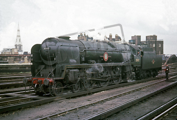 35012 1966-05-11 Waterloo