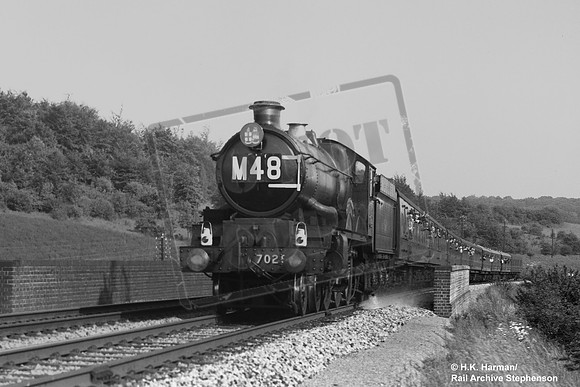 7029 1965-06-11 Saunderton