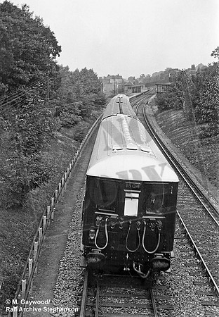 EMU 1504 1930s Lordship Lane station