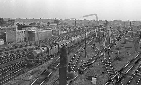 5072 1961-06-25 Passing Old Oak Common