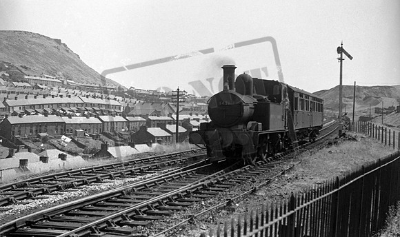 1421 1949 near Penygraig