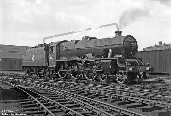45682 1951-04-28 Crewe North