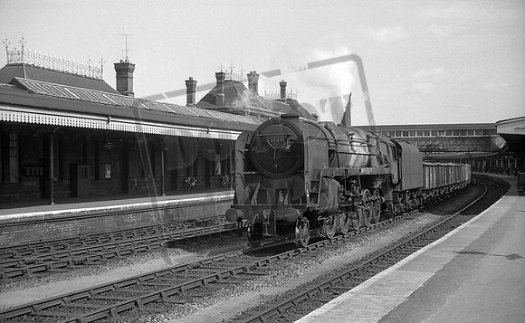 92128 1965-06-19 Gloucester Central