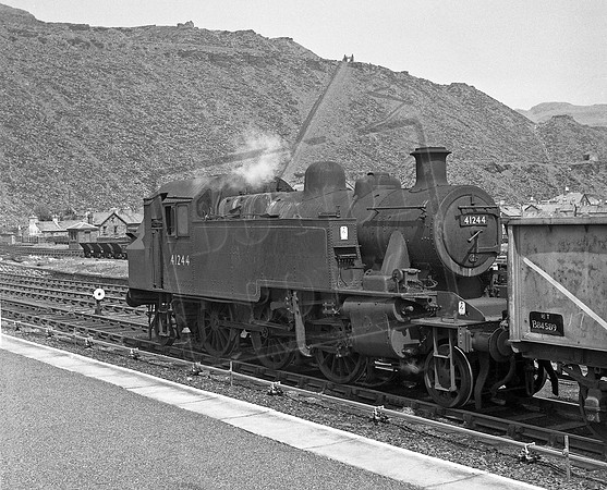 41244 1964-05-25 Blaenau Ffestiniog