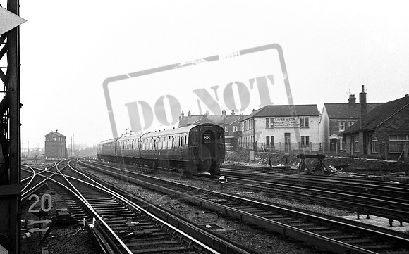 EMU 7118 1960s Tonbridge