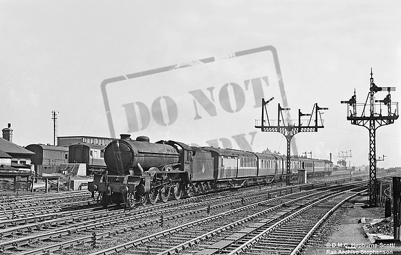 61652 1954-07-07 Holloway Bank