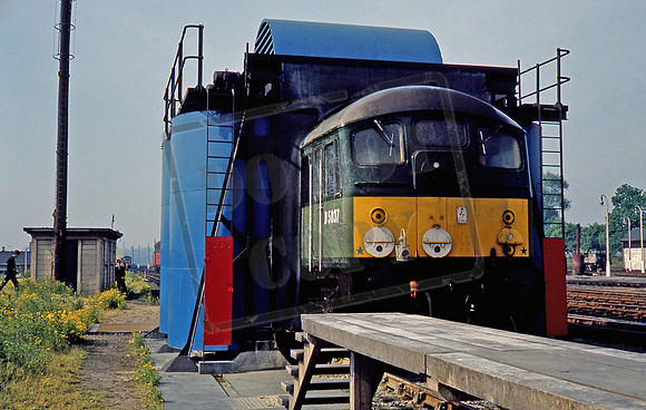 D5037 1966-10 Ipswich