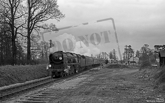 35028 1966-03-06 Henstridge
