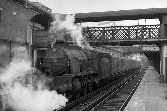 31898 1960-01-30 London Bridge