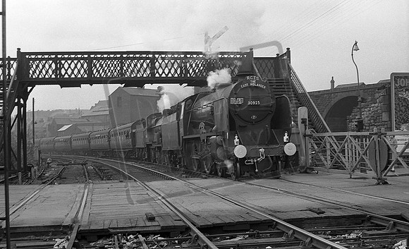 30925 1962-05-13 Barnsley Jumble Lane