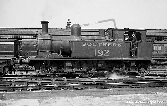 192 1930c Clapham Junction