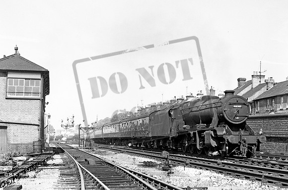 48387 1953-07-30 High Wycombe