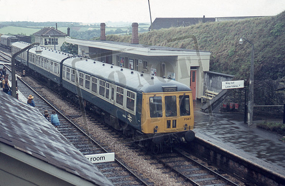 DMU W51106 1975 Liskeard