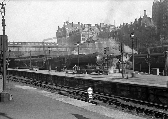 60888 1950s Edinburgh Waverley