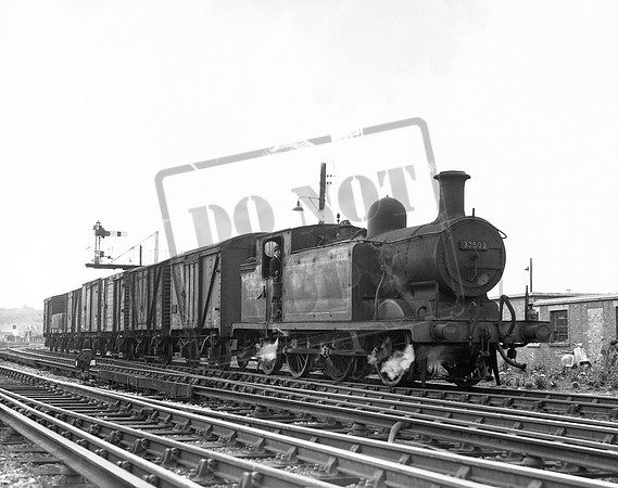 32503 1962-10-06 Eastbourne