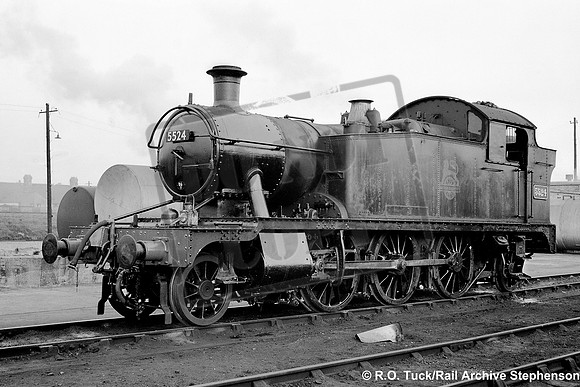 5524 1957-11-17 Canton shed