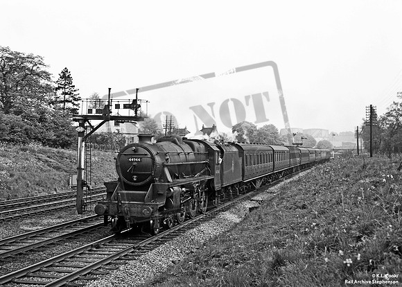 44944 1959-05-09 Elstree