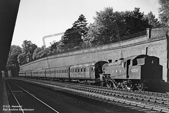 42257 1949-05-10 High Wycombe