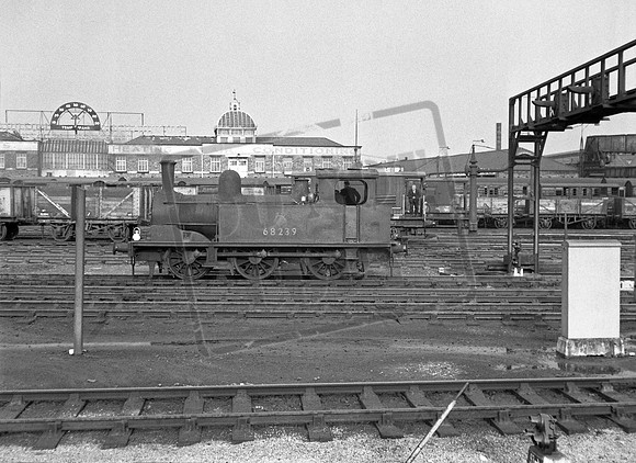 68239 1956-08-10 Darlington