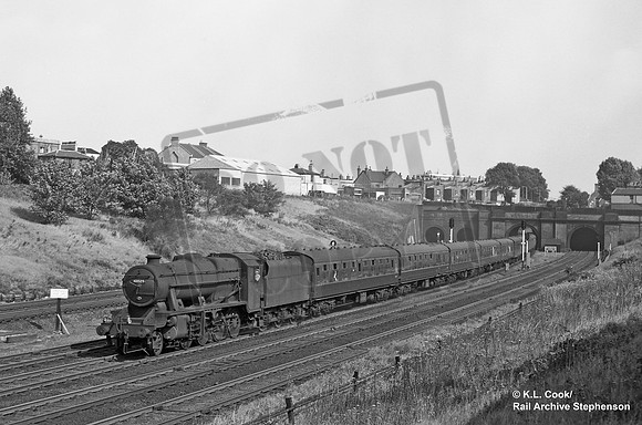 48529 1960-09-10 Kensal Green
