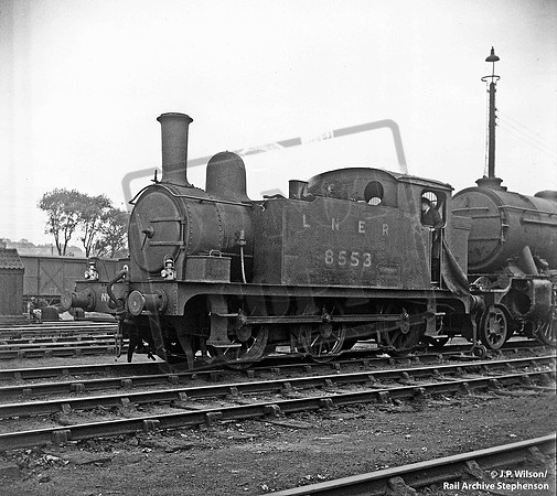 8553 1948-06-05 Lincoln shed