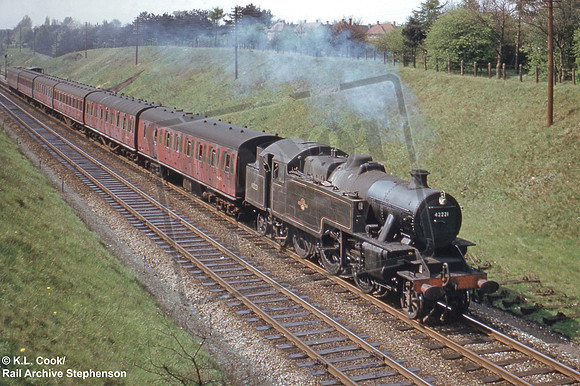 42221 1961-04-15  Beaconsfield