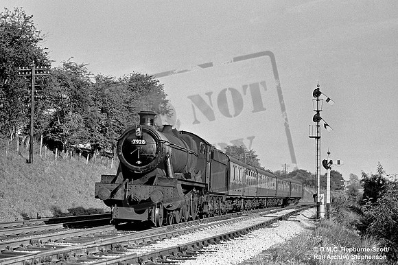 7928 1961-09-09 near Savernake