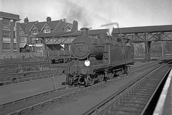 32081 1951-04 Hove