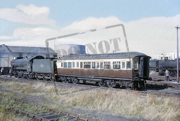 1013 1964-09-27 Swindon Stock Shed