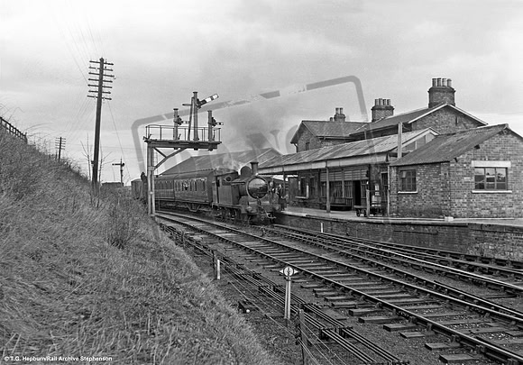 67345 1950s Bedale station