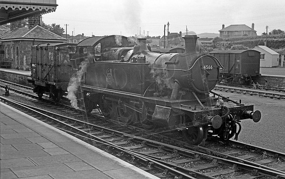 4566 1957-07-03 St Erth