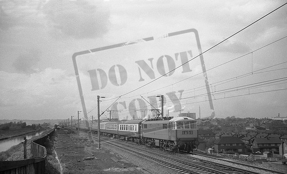 E3182 1967-05-29 near Dudley Port