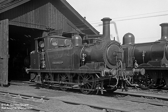 W8 1930c Newport